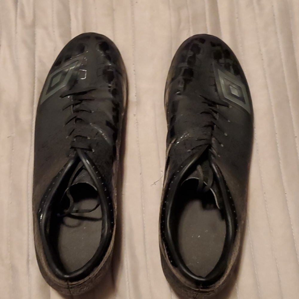 Soccer cleats